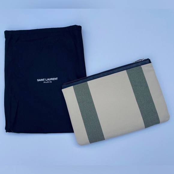 Authentic Saint Laurent handheld clutch bag - Picture 4 of 11